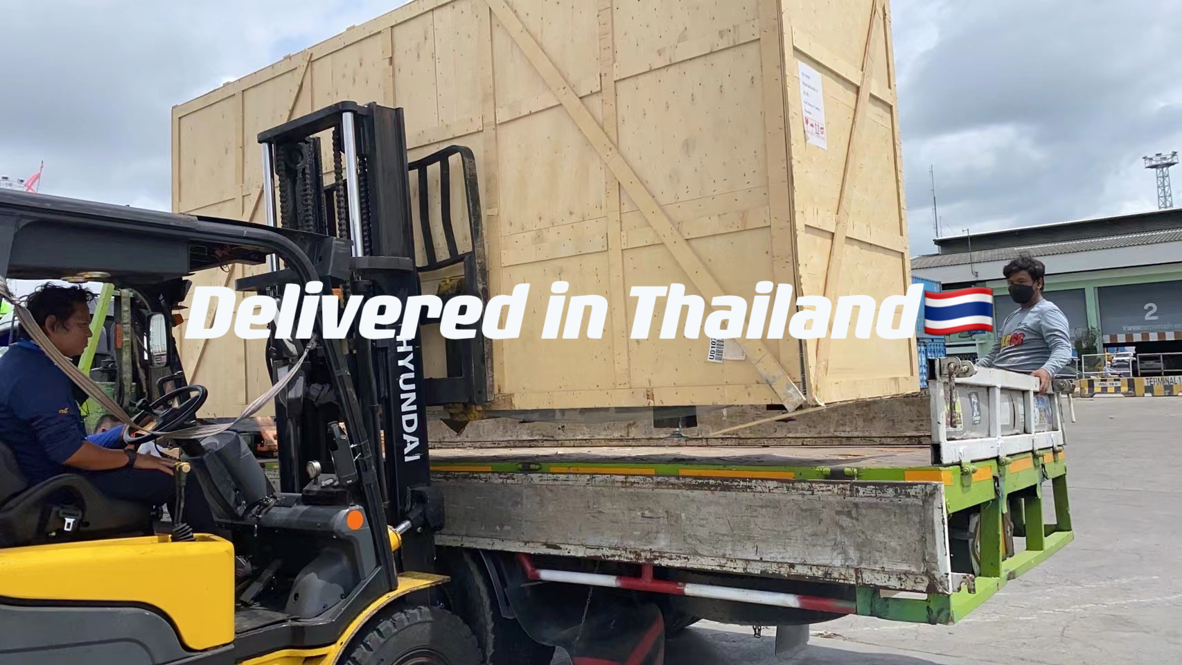 Dispositivi per la produzione di fustelle rotanti consegnati in Tailandia